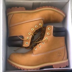 NEVER WORN Timberland Boots